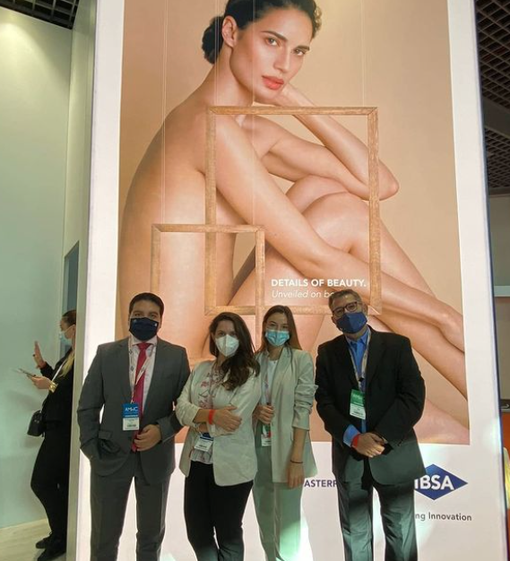 SanchezNebreda's tweet photo. En #SánchezNebreda siempre estamos a la vanguardia de las novedades en #medicina. En esta ocasión, la Dra. Carla Herrera, responsable de nuestra unidad de #medicinaestetica ha viajado de nuevo hasta Mónaco para asistir a la presentación de #ProfhiloBody
🌐 https://t.co/xEYCgPyoG2 https://t.co/K5jl1chFkq