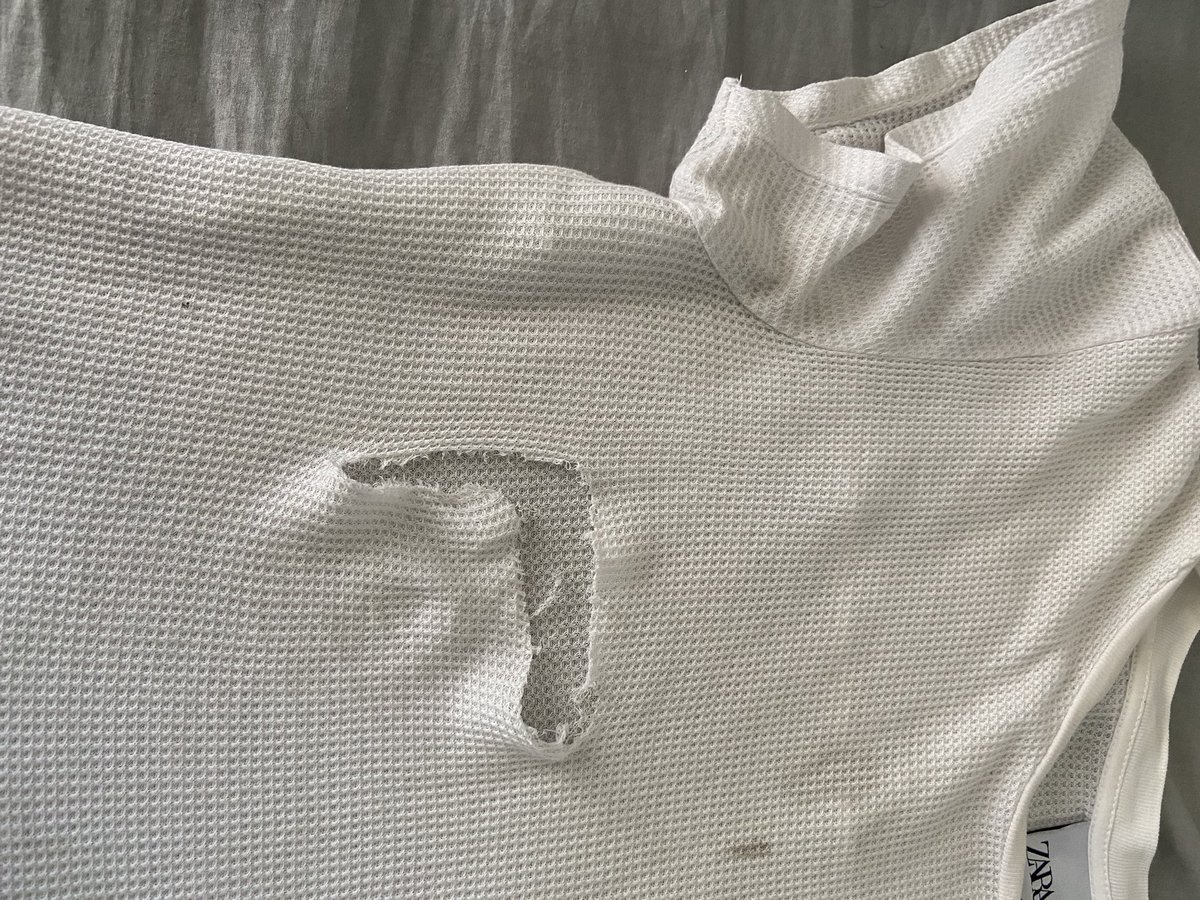 asifwar4's tweet photo. Look at the quality of @ZARA your clothes can tear off from anywhere not just the stitches . This is the only international brand with such a poor quality clothing. @ZARA_Care #zara #india https://t.co/SZxv5OaXXY