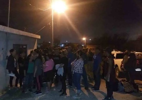 GalileoMx_'s tweet photo. #Entérate|| En San Bartolo #Teontepec, municipio de Tepanco de López, fue asegurada una camioneta Dodge Ram que transportaba aproximadamente 50 inmigrantes de origen nicaragüense, entre ellos niños.
Vía/📸: @GA3G022214556 https://t.co/38cQiWfXcc
