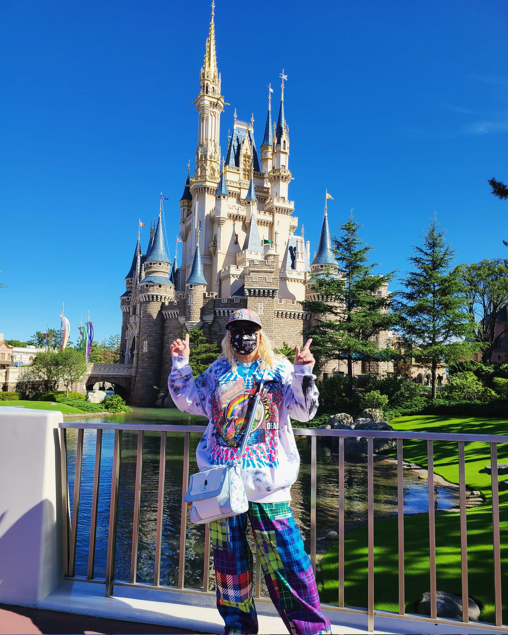 D J K O O ディズニーランド日和 夢の国はホント楽しさでみんな笑顔溢れてますね 家族で楽しんでます ディズニーランド Tdl Djkoo T Co T62jiwktww Twitter