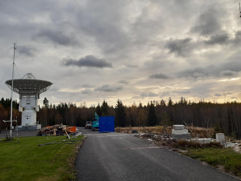 Something old has to give way for something new. The previous gen. SLR building was demolished this week at Metsähovi Geodetic Research Station when the construction of our new main building began. @fgi_nls