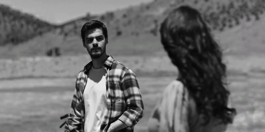 Varsın bu da yarım kalsın. 
Neyimiz tam ki kalbimizdeki tam olsun. Yarım kalmaların insanıyız, alıştık...
#gonuldagi