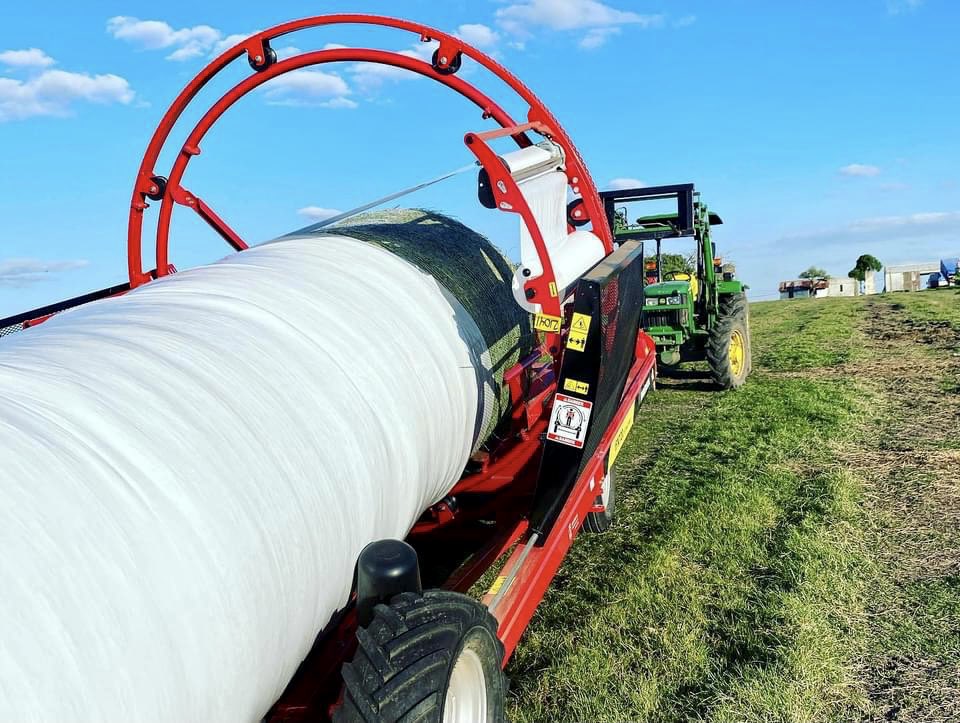 surenamaquinas's tweet photo. Entrega envolvedora en continuo ANDERSON importada de Canada 🇨🇦 !!! Gracias Edgardo Roland!! 💪💪💪🔥🔥🔥#Sureña #Sureñamaquinariaagricola #Sureña_maquinaria_agricola #andersongroup
#anderson_inline_wrapper #envolvedora_anderson https://t.co/2gznGUmCdX