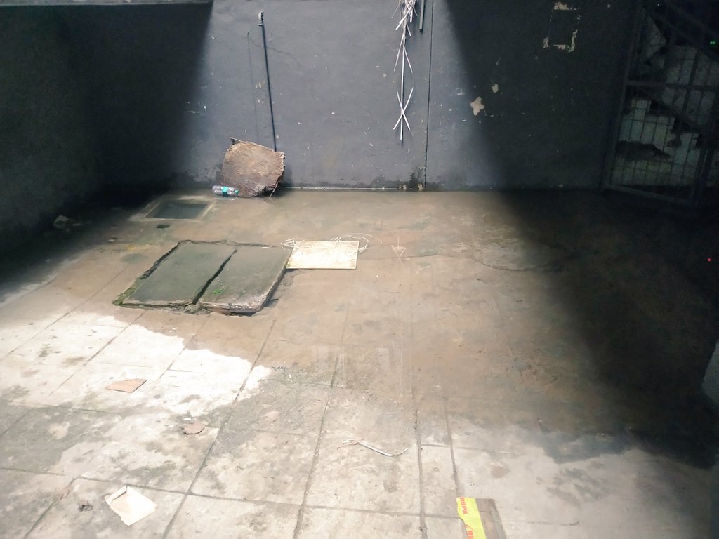 RockzzSATHYA's tweet photo. @chairmanbwssb Location seshadripuram law college 1st main road and canara bank building seshadripuram 560020  this sewage line is blocked and there is no proper flow of water due to this, sewage water is  entering parking lot canarabank building line pls check it https://t.co/lQWQdXkAGW