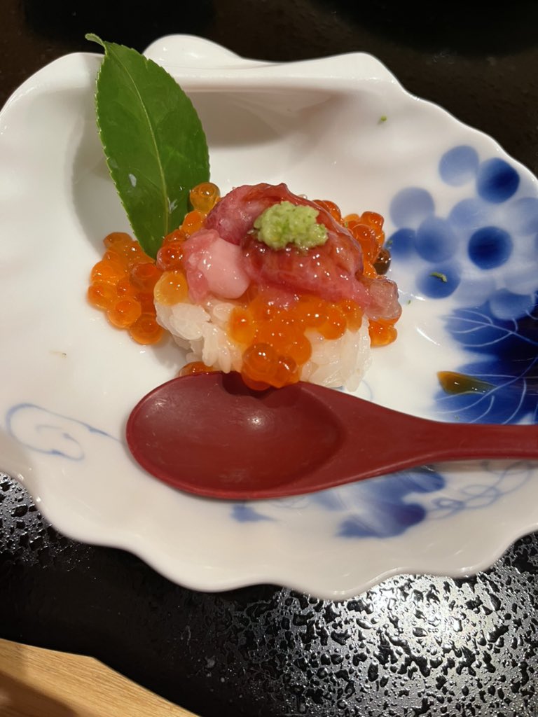ryouta0813's tweet photo. 美味すぎる。。🍣 https://t.co/h6VGOpooVu