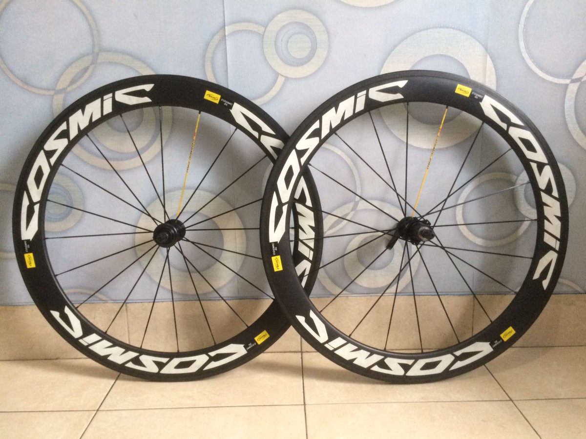 ditolksn's tweet photo. wts
wheelset mavic cosmic sl 60mm
good condition 
8jt
lokasi bekasi
https://t.co/FTDF1y2dz4
#frfjb #fnfjb  #jualroadbike @fnfjb @fix_fixed @fixpart16 @fixieaks @fRBjb https://t.co/B74vcHYfA0
