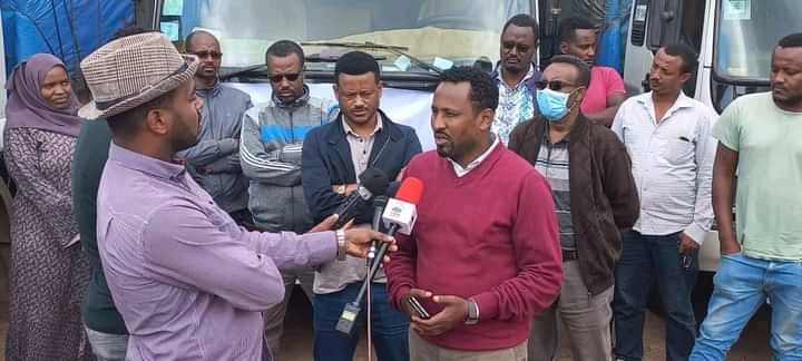 ChaneTuna's tweet photo. የኦሮሚያ ብሮድካስት ኔትዎርክ ( ኦቢኤን)  ለወገን ደራሽ ወገን መሆኑን በተግባር እያስመሰከረ ነው።
ድርጅቱ ቦረና በገጠመው የዝናብ እጥረት ምክንያት ለተጎዱ ወገኖች የሚውል  600 ኩንታል እህል ረድቶአል https://t.co/dv9Su1HFN5