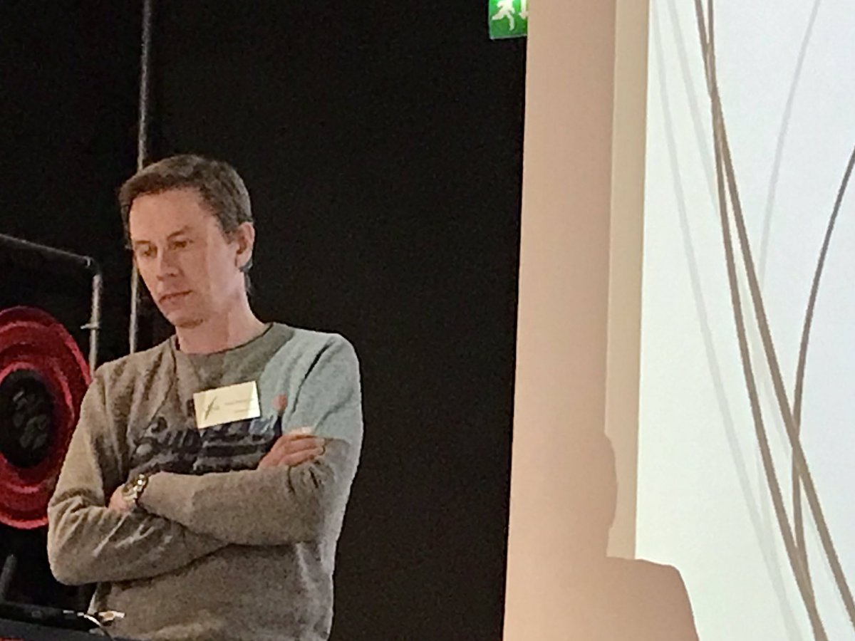 jaana_kiljunen's tweet photo. Maitotilayrittäjä Antti Heinonen: Ruokintaan panostaminen kannattaa aina; jos lehmä johonkin kuolee, niin syömättömyyteen. Panosta siihen, mitä osaat @ProAgria #Maitovalmennus #onnistummeyhdessä https://t.co/qJWwhwfotW