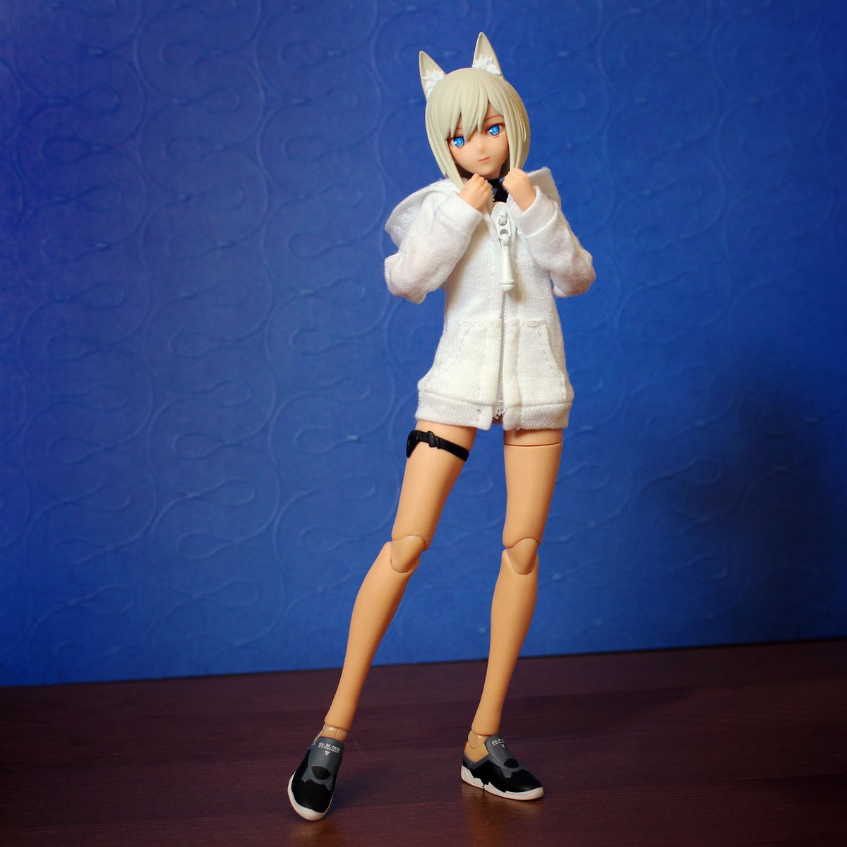 apodollshop's tweet photo. Lupita has definitely opened a door that should have remained closed... the door of the Armored waifus or bishoujo figurines (and large quantities of 1/12th scale crap).
#蝸之殻 #snailshellfigure #snailshellstudio #wolfgirl https://t.co/OfBtMrOxrh