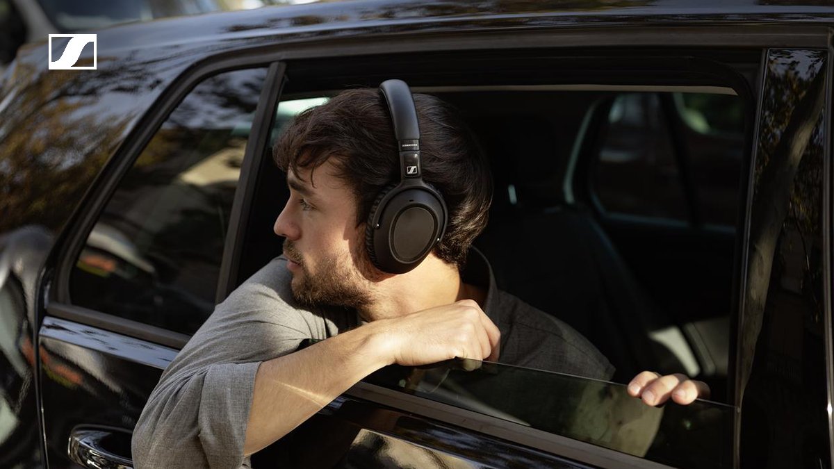 SennheiserIndia's tweet photo. Your personal travel assistant.
Take control via convenience, with the Voice Assistant Button that connects to your virtual assistant. #PXC550II comes with the triple microphone giving unrivalled speech clarity when giving voice commands.
Get yours now: https://t.co/0Wz6IaUJ1W https://t.co/0bJzEXahlS