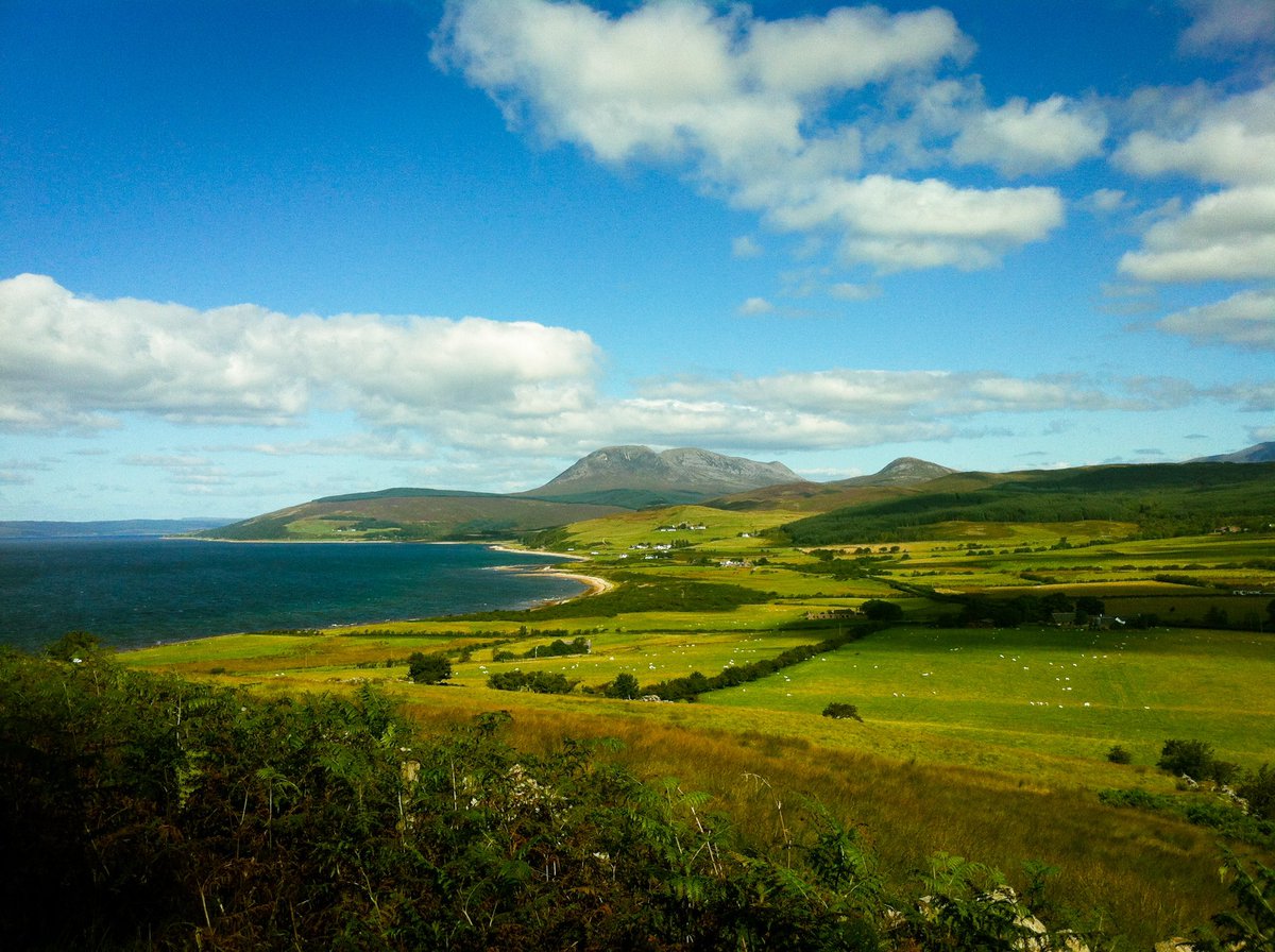 Machrie bay, Isle of Arran 
#machriebay #isleofarran #scotland #arran #scottishislands #scottishcoast #photography #landscape #landscapephotography #scotlandphotography #islandphotography #coast #coastphotography