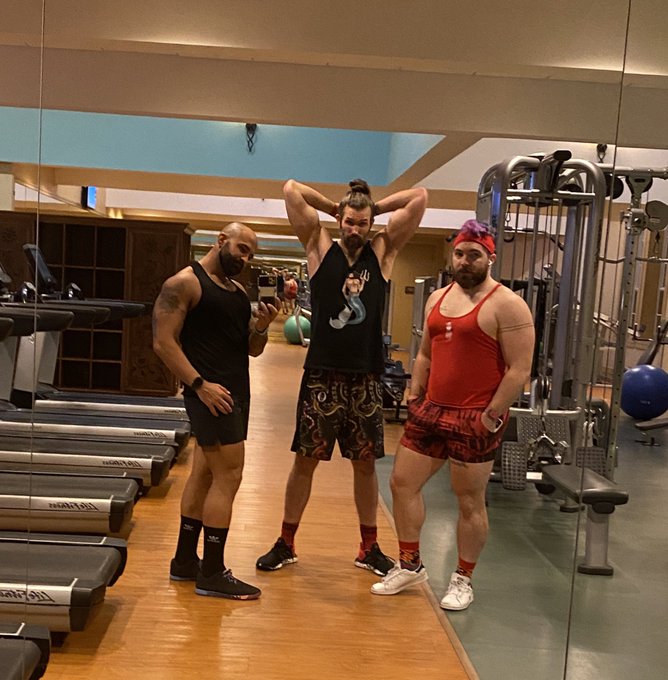 Early morning Disney workout https://t.co/JWTK36iyON