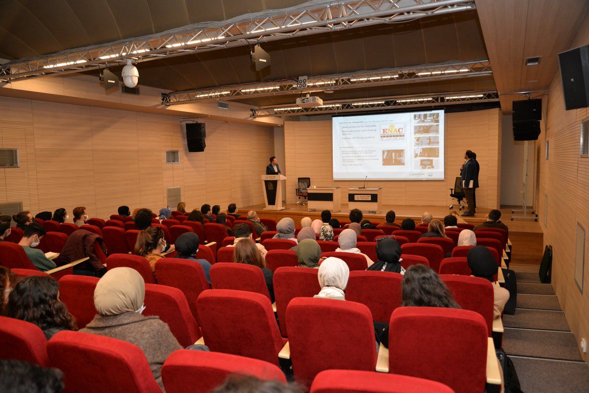 zaimuniv's tweet photo. Prof. Dr. Carlos Thomas'ın konuşmacı olarak katıldığı "Eco-Concrete Reinforced with Fibers" başlıklı seminer Nizamülmülk Salonumuzda gerçekleşti. https://t.co/y1cw6rjPx0