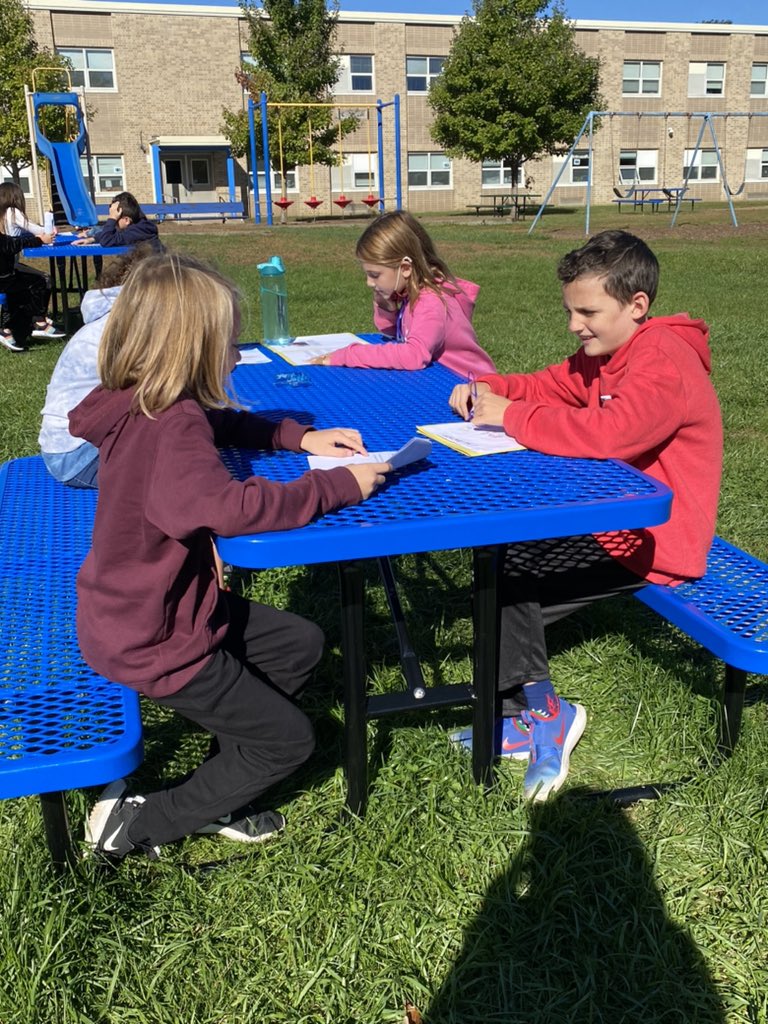 Mrs. Horton tweet media