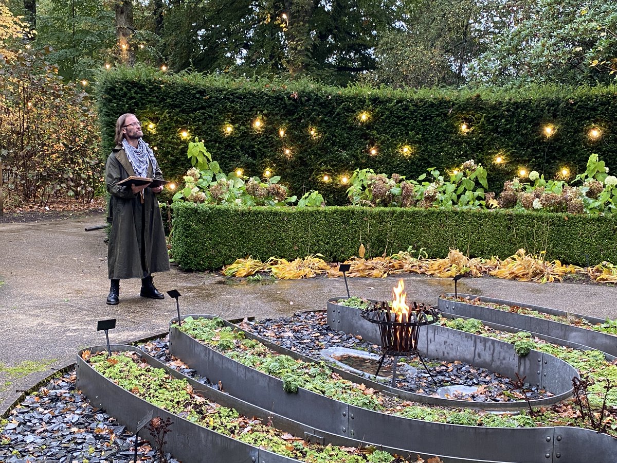 👻 Remember to head to our Explorers garden to get into the Halloween spirit with our promenade production GHOST STORIES on until 7 Nov

Listen as <a href="/jaehar/">JASON HARVEY</a> tells you the story of 'Tam O'Shanter' by the world renowned poet Robert Burns

BOOK NOW
👇
bit.ly/PFT_GHOST