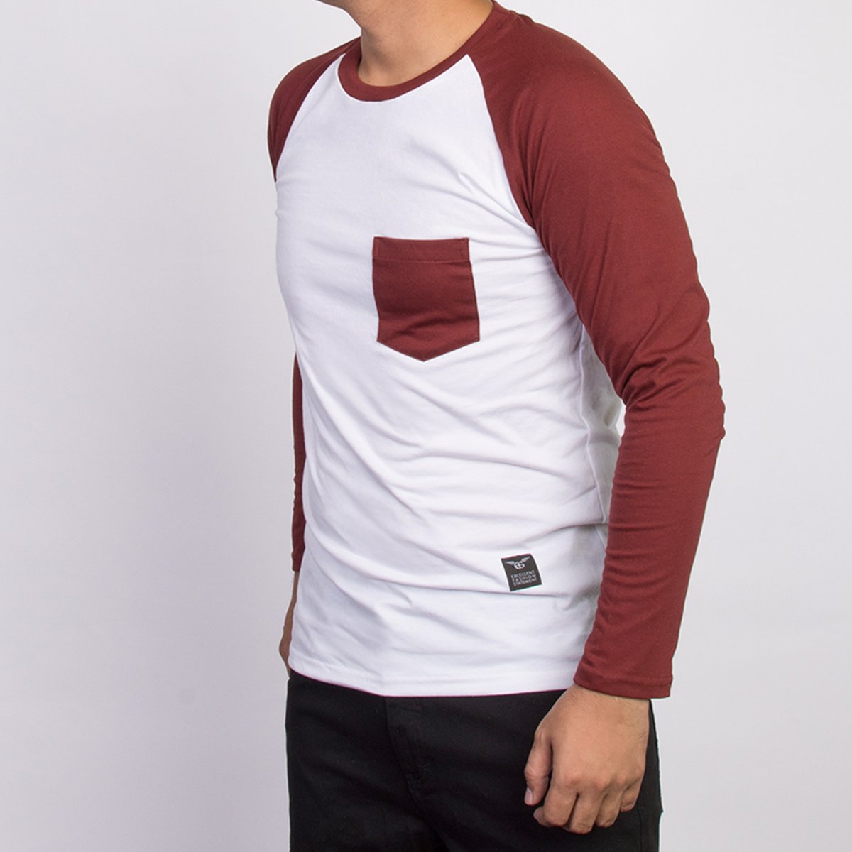 EFS_Apparel's tweet image. Maroon looks great with white! Get that neat and simple look with this Blake maroon edition and go through your day as stylish as you’d want to be. Message us to order!

#EFSCore #EFSApparelBasics #BasicTees #Raglan #Longsleeve #Maroon