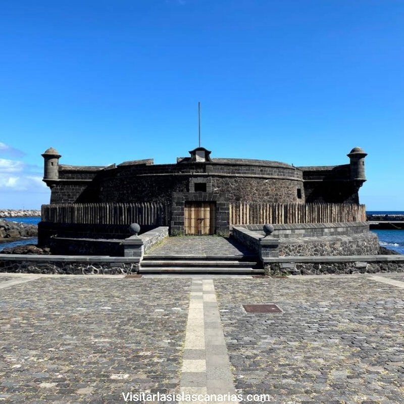 Castillo de San Juan Bautista o Castillo Negro - SC de Tenerife
(Tenerife)
#castillo #castle #castillonegro #castillodesanjuanbautista #santacruzdetenerife #tenerife #visittenerife #somostenerife #canarias #islascanarias #canariasviva #buenosdias