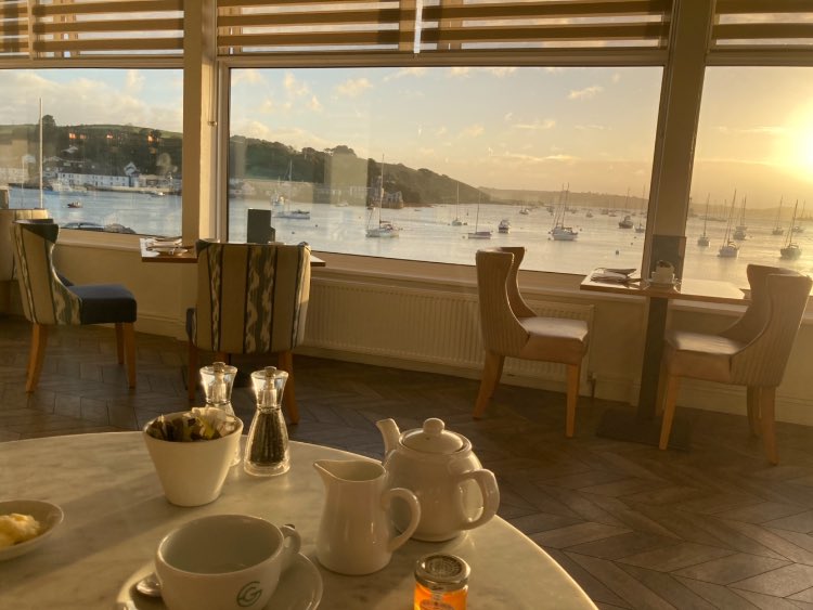 johnrodercomm's tweet photo. Super morning at @Greenbankhotel after a great day training @faljournalism students at @FalmouthUni for @JohnRoderMedia https://t.co/1FaLMWnsGH