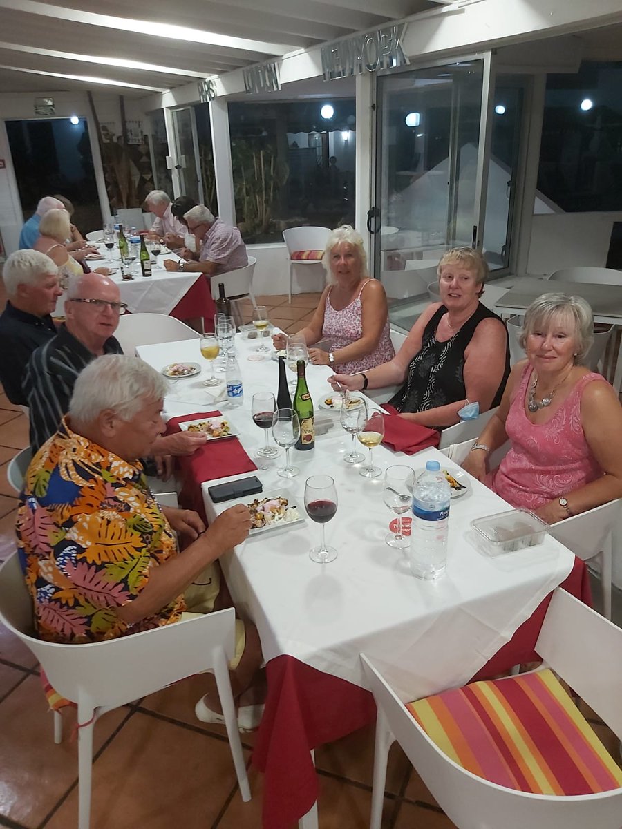 Marialuisagarec's tweet photo. Great evening @ #Jpsunsetviewclub #Food & #drinks @ #Sunsetviewclub #DiamondResorts Enjoy , cheers! #lifeatdiamond https://t.co/w34joBH3mG
