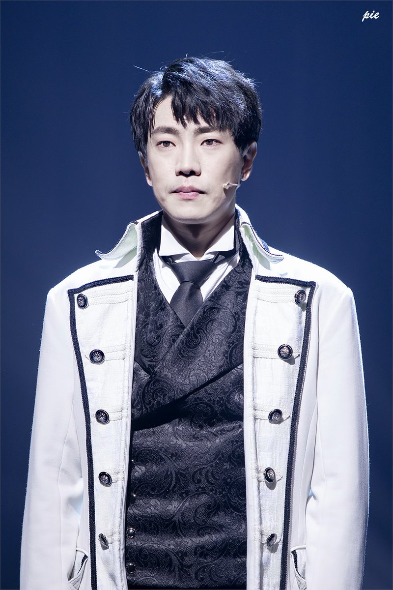 PIE_PIC_'s tweet photo. 211019 아가사 커튼콜 고상호 배우님 https://t.co/iSnykADsiQ
