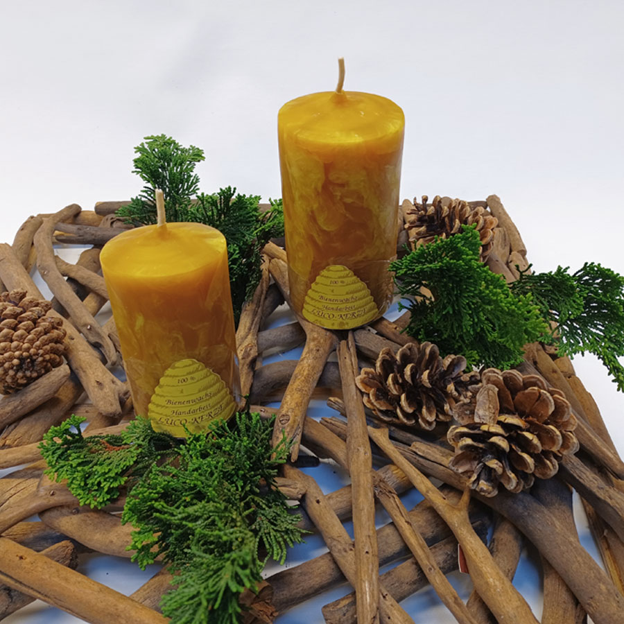 gruenestreiben.de (@gruenestreiben) on Twitter photo #Weihnachtsdekoration #natur mit #Bienenwachs - hier pupst die #Biene #Weihnachtsdekoration #natur mit #Bienenwachs - hier pupst die #Biene