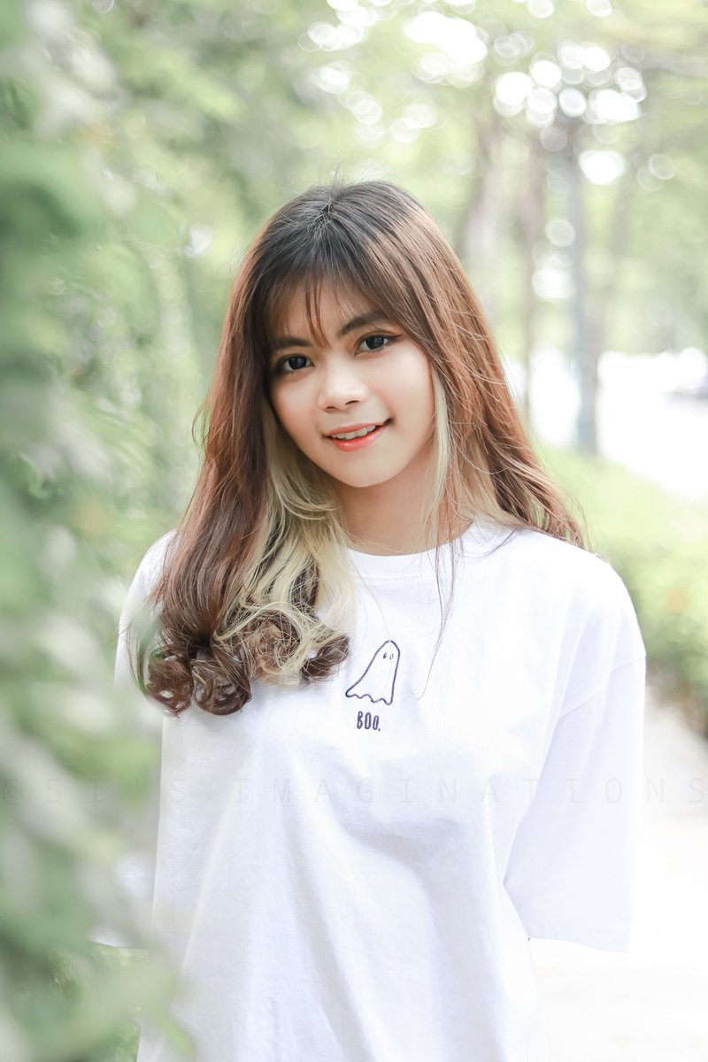 sthuhtet5's tweet photo. In frame - mnmn.581187

📸 - https://t.co/iCWKurd5eK

#portraitphotography #lightroom #ootd #ootdmyanmar #cute #Myanmar #Burma #asian #asiangirls #siimaginations #myanmargirls #mandalay #visual #portrait #naturallight https://t.co/2yF4qgExmp