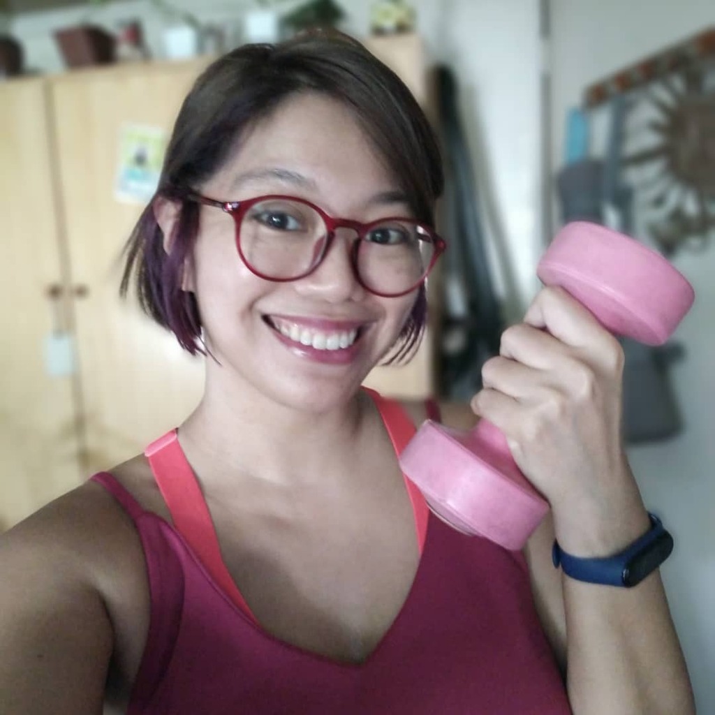 rejjventress's tweet photo. Okay so my shirt isn't exactly pink, but I have a pink sports bra and a pink dumbbell! They go quite nicely with the purple in my hair, I think!
#pinkwednesday
#pinkachu
#anakngfuchsia
#teamleni
#teamlenirobredo
#LetLeniLead
#LabanLeni
#LeniRobredo2022… https://t.co/i03S8j5G4U https://t.co/3PIQm1g45G
