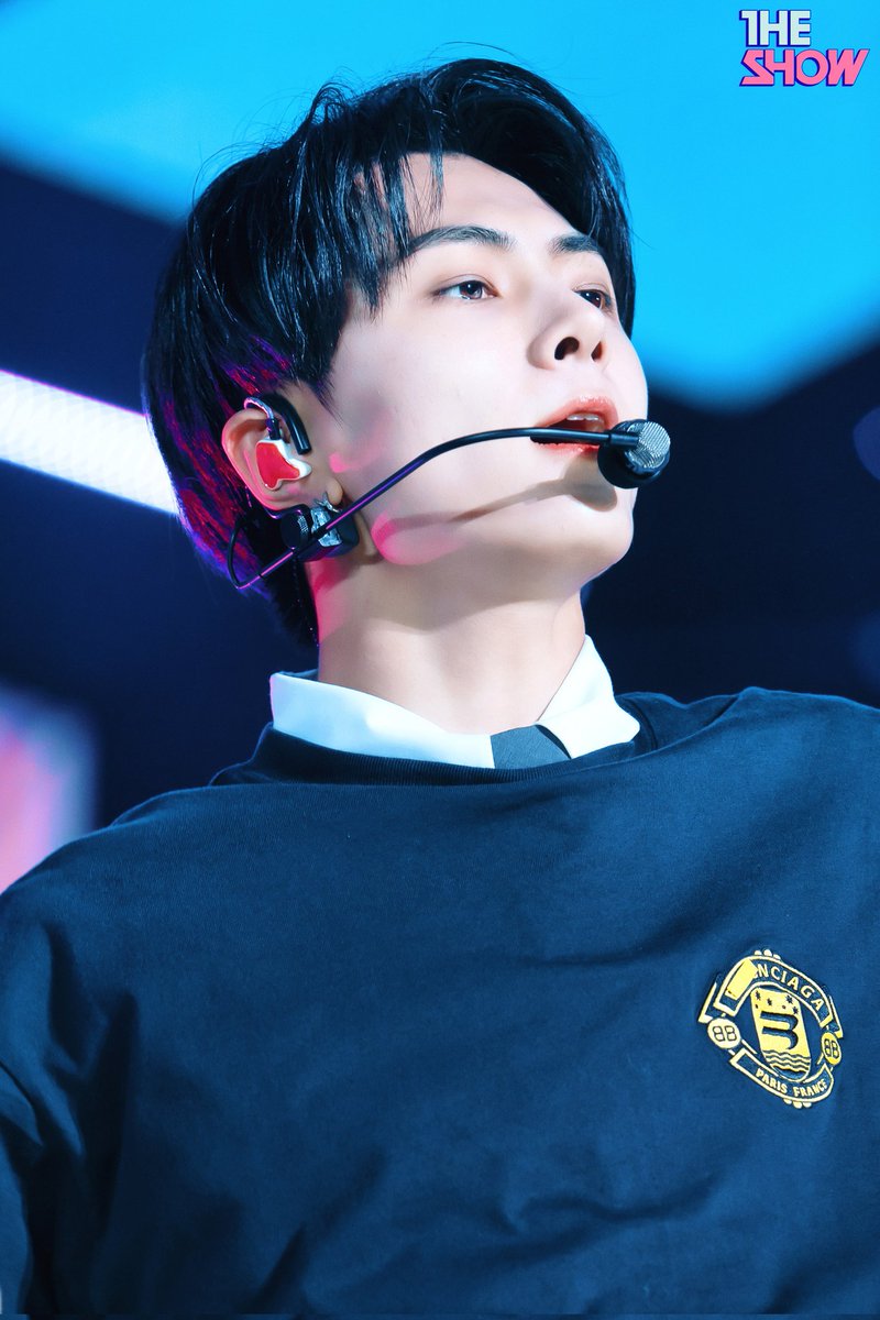 [PHOTO] 211020 SBS THE SHOW Sketch (#JAY cut.) 🔹️https://t.co ...