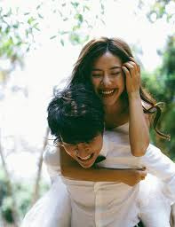 BundyGoble's tweet photo. Some people choose to stay single simply because they are tired of giving everything and ending up with nothing. https://t.co/eZxohbyBqW