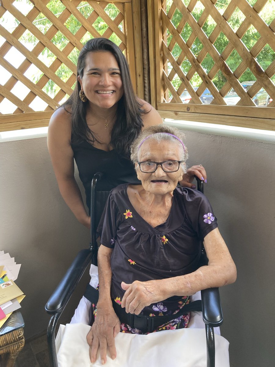 danileacm's tweet photo. Another highlight from this past weekend was the beautiful smile on grandma’s face when she got 92 letters/cards total! Thankful to friends, family and all who helped her wish come true! #happybday #91 #medtwitter #medicalhumanities https://t.co/rWm2SyyGSv