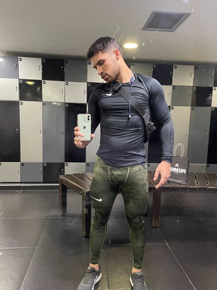 saduyw's tweet photo. Nueva licra color verde camuflajeado 😎 qué tal me se ve? 🔥🤩 https://t.co/pzkyDYY6Ci