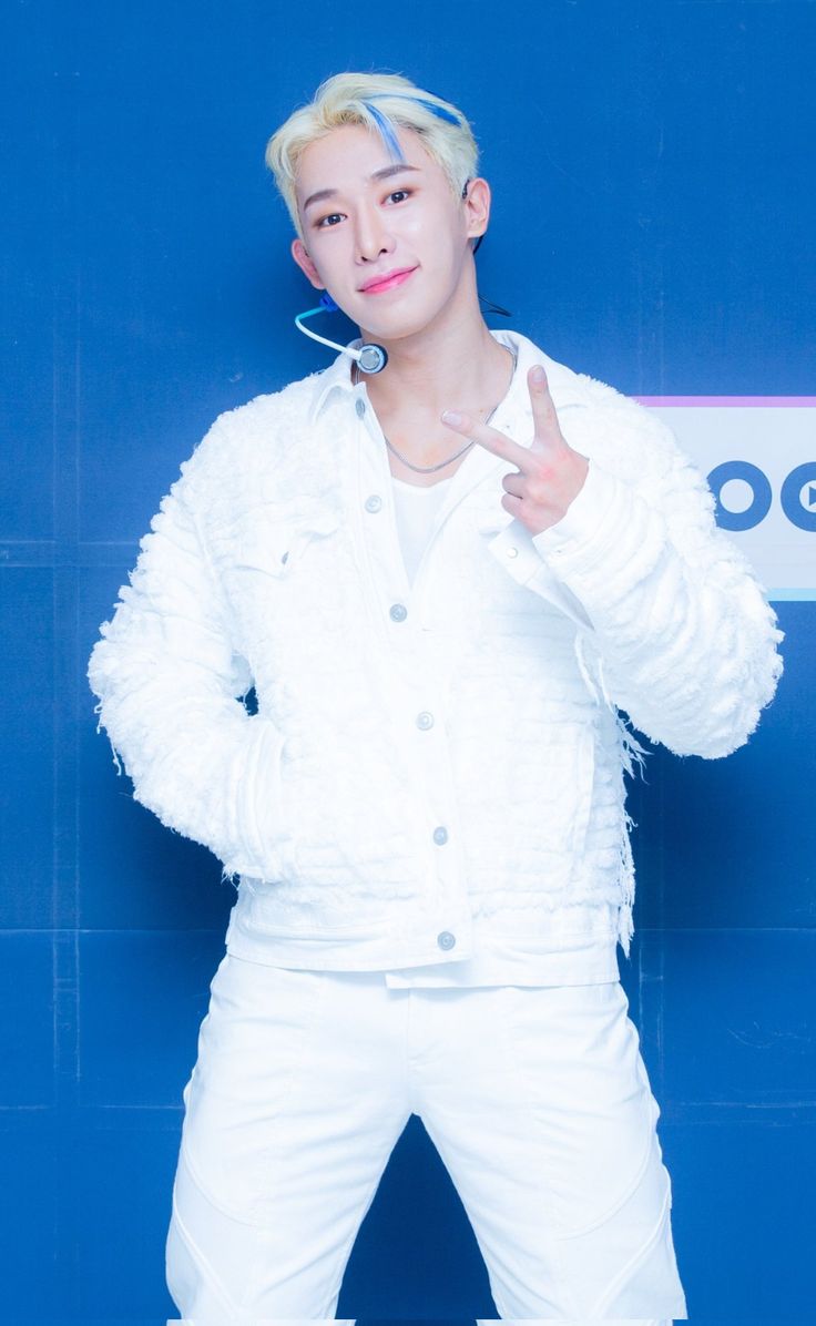 jose_monbebe's tweet photo. Wonho se ve tan tierno 💗#WONHO #wonhobestboy #wonhoteamo #wonhocute #wonhowenee #wonhoblue #wonhopretty #wonhobigheart #wonhobemylove #wonhobestsoloist #wonhobunny https://t.co/y6UyDEMb84