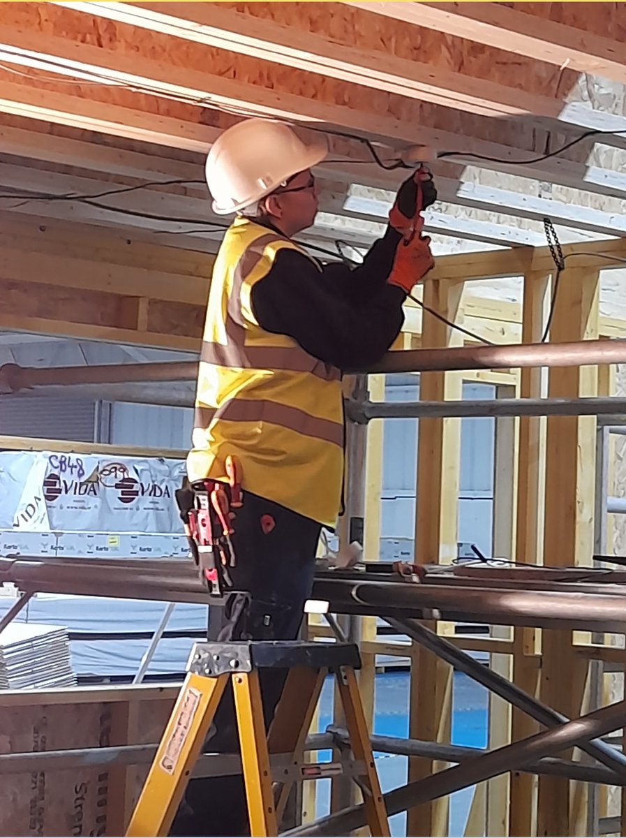 RebeccaTQ75's tweet photo. Great to see the new premises Celtic Offsite taking shape and our apprentices helping to create an exciting and great place to work. This will allow the apprentices to gain a wealth of experience and build on confidence helping them on their journey. @UnitedWelsh @CelticHorizons https://t.co/y0m2d79x1Z