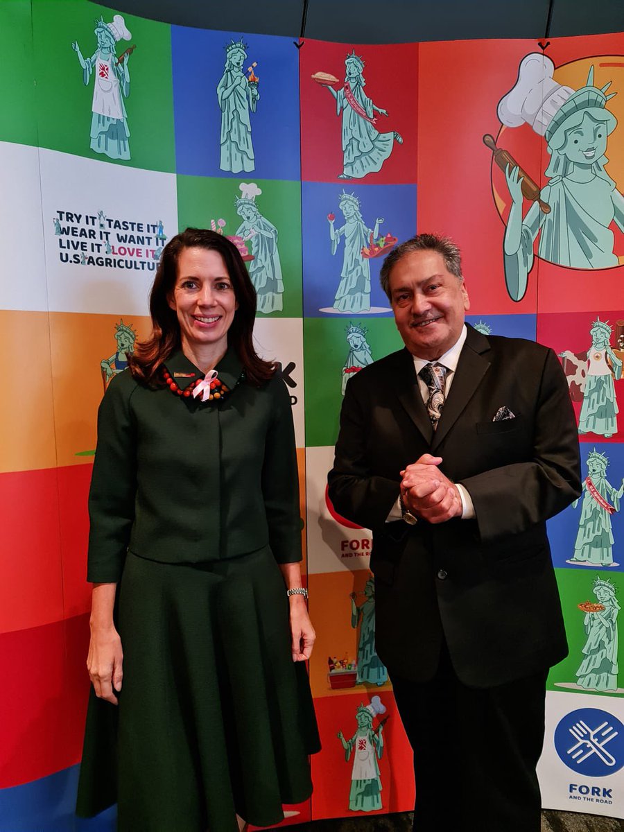 AlMayaGroup's tweet photo. Mr. Kamal Vachani, Group Director &amp; Partner #AlMayaGroup was presented a ‘Friends of the Office of Agricultural Affairs’ as certification of participation and valuable contribution to U.S. #Food &amp; #Agriculture, by Valerie Rae Brown, Regional Agricultural Counselor for the 🇺🇸 https://t.co/raJBO5wAFT