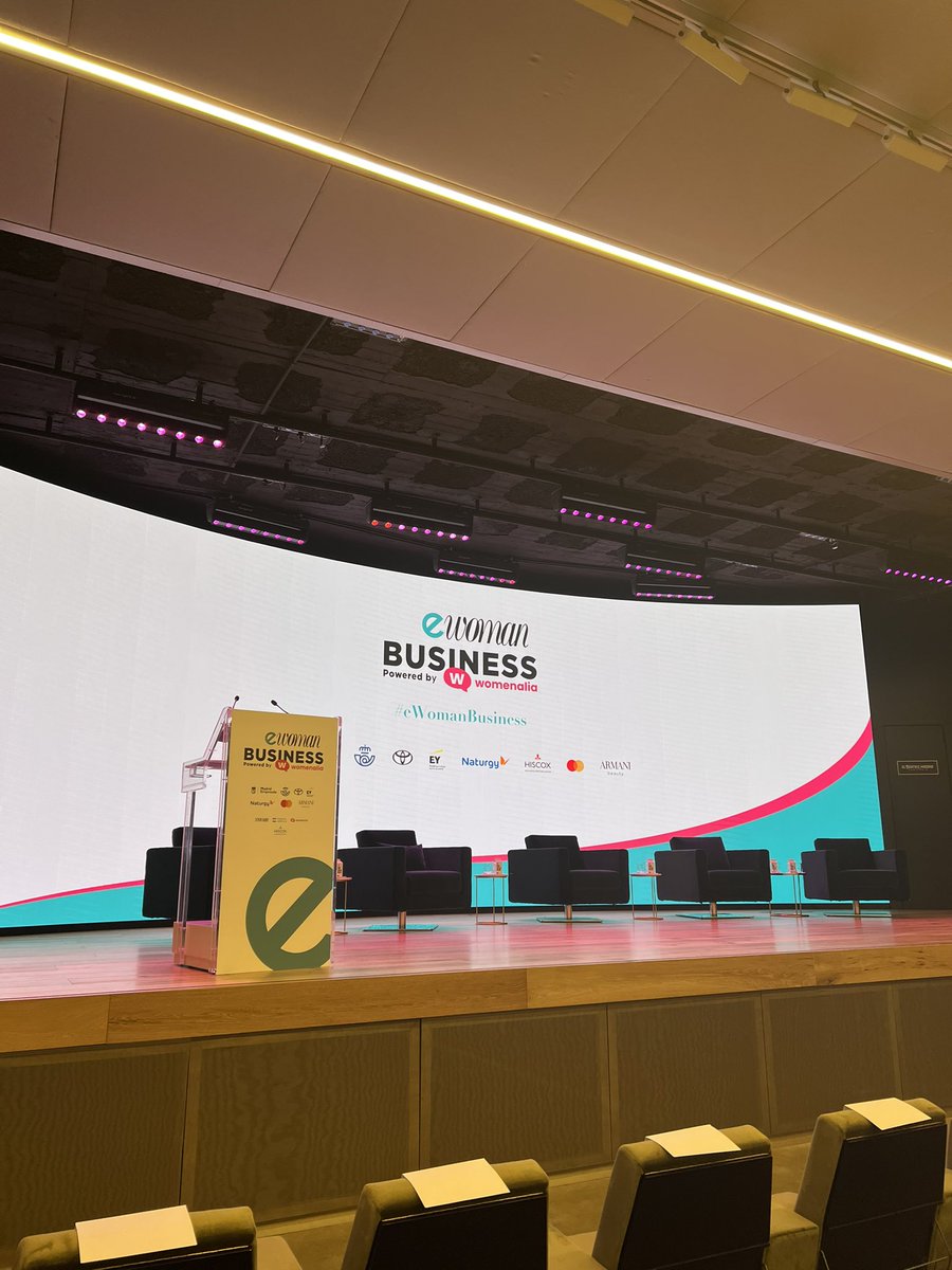 Emocionada! Todo listo para #eWomanBusiness Lo podéis ver en la web de la revista <a href="/RevistaWoman/">Woman Madame Figaro</a>