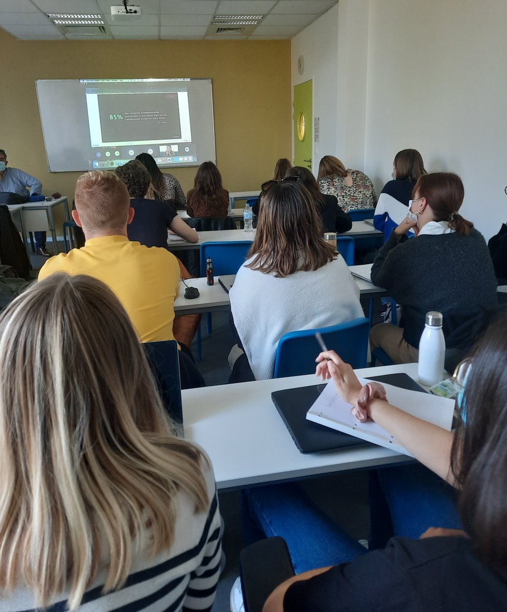 Actualgroupe's tweet photo. Nos étudiants @esuplaval  ont suivi hier un Webinar de lancement pour la mise à disposition de l'outil @onvaseformer , première plateforme de Streaming formation 100 % dédiée au développement des soft skills. Une plateforme développée par @GroupeACTUAL  et  @GroupeBizness https://t.co/40zkQ76AIR