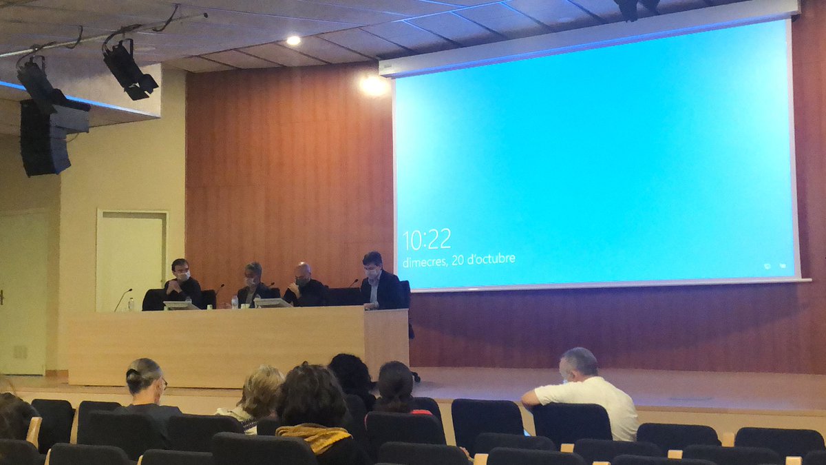 NUBILUMsmartDOC's tweet photo. Arrenca la segona sessió, taula rodona moderada per @albertdiazmota #ID21 #IntensiuDigital https://t.co/gfx7DLta4X