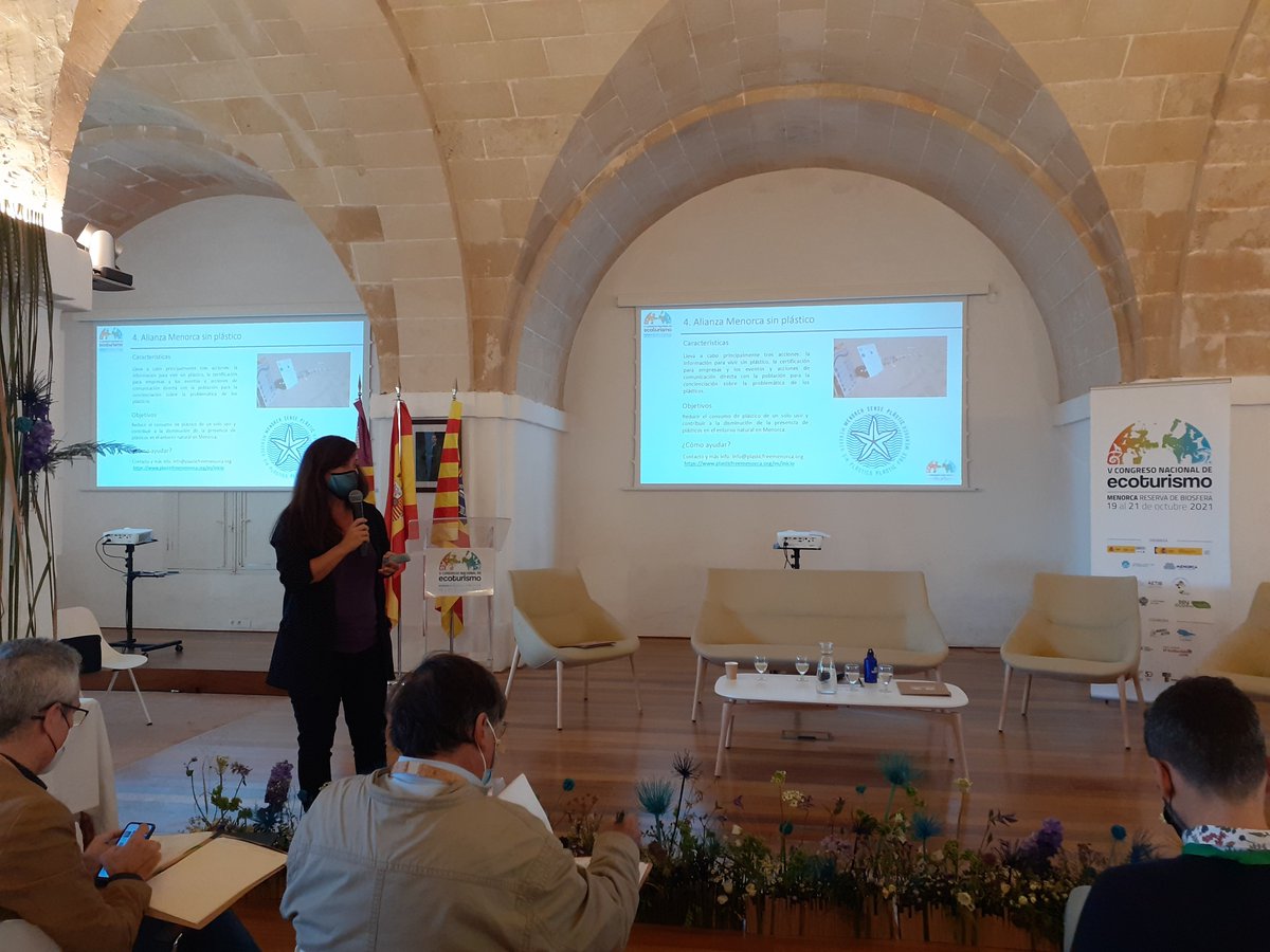 Buenos días desde la isla del Lazareto (Menorca).
Hemos comenzado la segunda jornada conociendo en profundidad los proyectos de conservación local a los que se apoyará económicamente a través del 70% de las cuotas de inscripción de los congresistas. 
#congresoecoturismo21