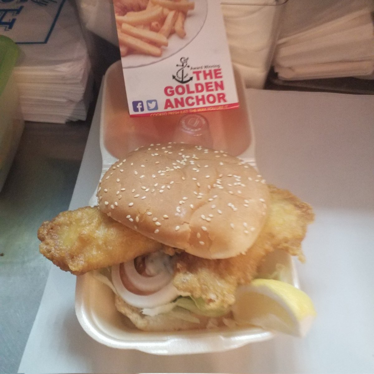 gafishbar's tweet photo. #shoplocal #Pieandmash #Just-Eat CR4 2DG
#Codburger with salad and Tartare sauce https://t.co/IQ1yn7g151