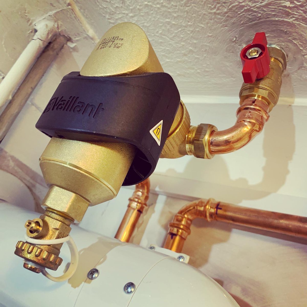 irbheating's tweet photo. Another @vaillantuk on the wall
EcoFIT pure 418 &amp; BPK
10 year warranty 🐰💚
Another #HappyCustomer
#Advance #WhyWait #irbheating https://t.co/BlHnTtqJbh