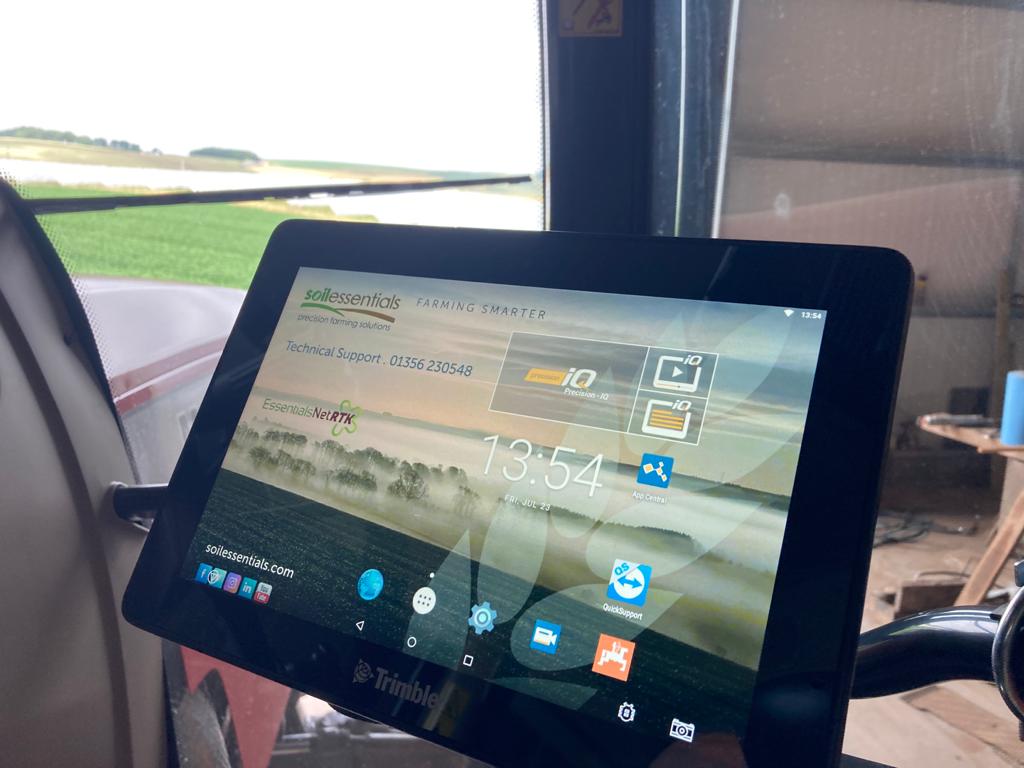 SoilEssentials's tweet photo. This #Aberdeenshire customer's MF tractor came with an #agco steering system which we removed & fitted the market-leading @Trimble_Ag GFX-750 display, AutoPilot guidance & steering system, partnered with our #EssentialsNetRTK #farmingsmarter #thankyoufarmers #precisionfarming https://t.co/EEXaKjBEve