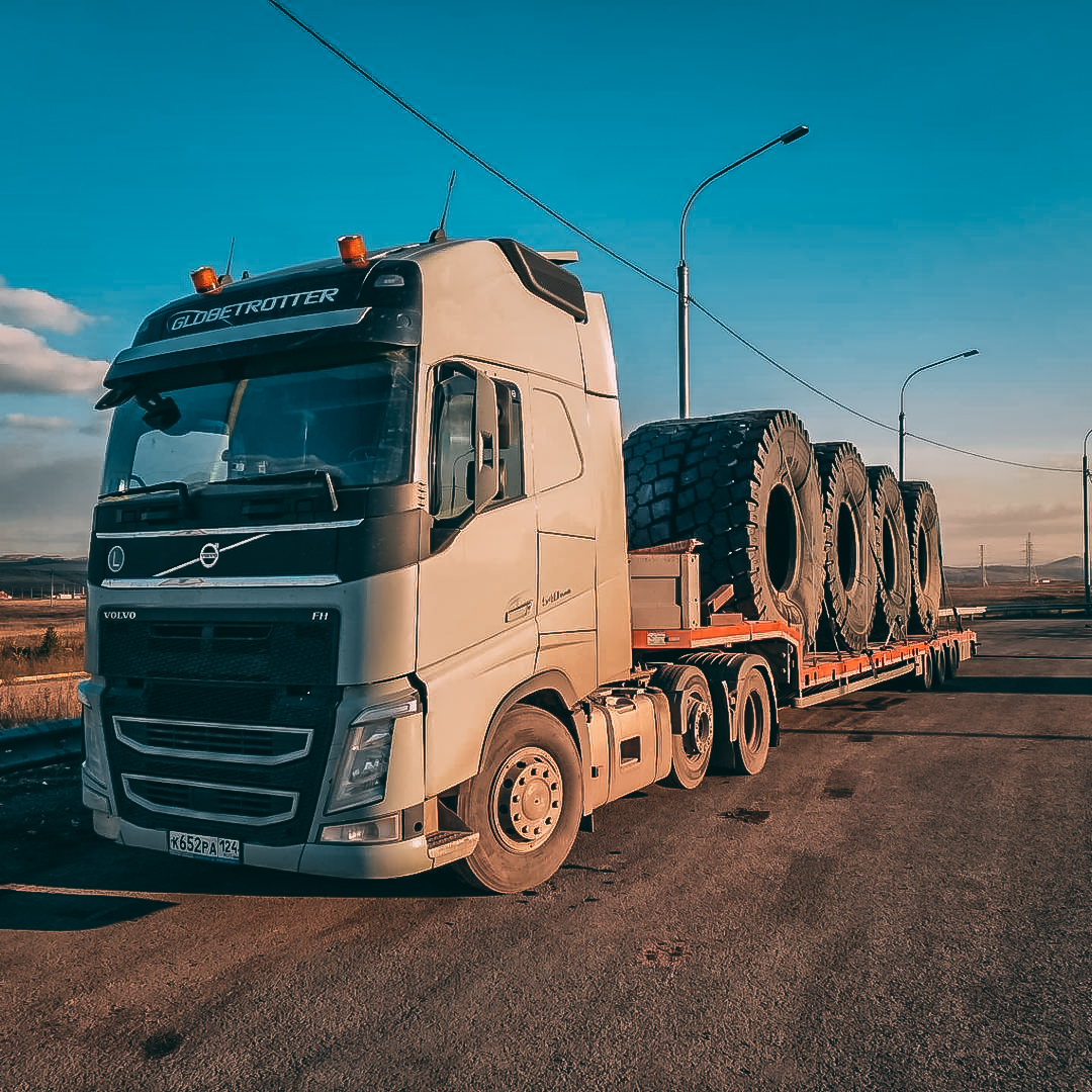 aeolus_official's tweet photo. Another one of Aeolus OTR Tyres on the way to Kemerovo (Russia) ๐ท๐บ
#AeolusTyres #DrivingTheWorldTogether #OTR #Mines #Mining #Mine
Photo: @cargoline24 https://t.co/UKTO2hyYfv