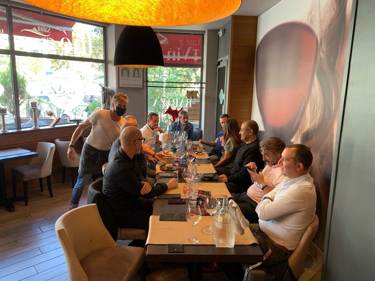 🆕🤝 #Partenariat : Nouveauté de la saison, quelques partenaires se sont retrouvés en compagnie de notre président pour échanger le temps d’un déjeuner. Rendez-vous le mois prochain avec de nouveaux partenaires. 

Un grand merci au restaurant (Le Baraza) pour l’accueil !