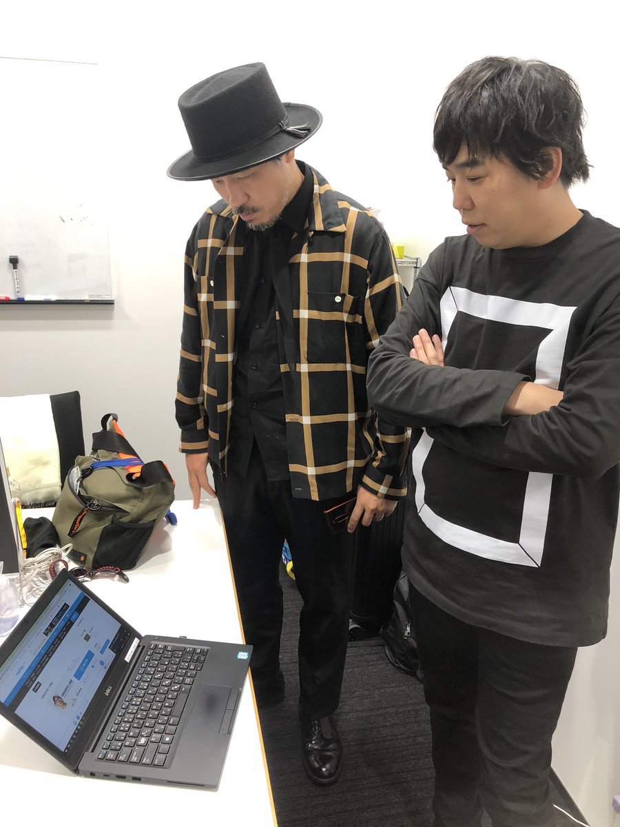 sukima_official's tweet photo. ただいま取材の合間にみんなで聞かせてもらってます！���

#jwave #gl813 https://t.co/kuUj2dBZbU