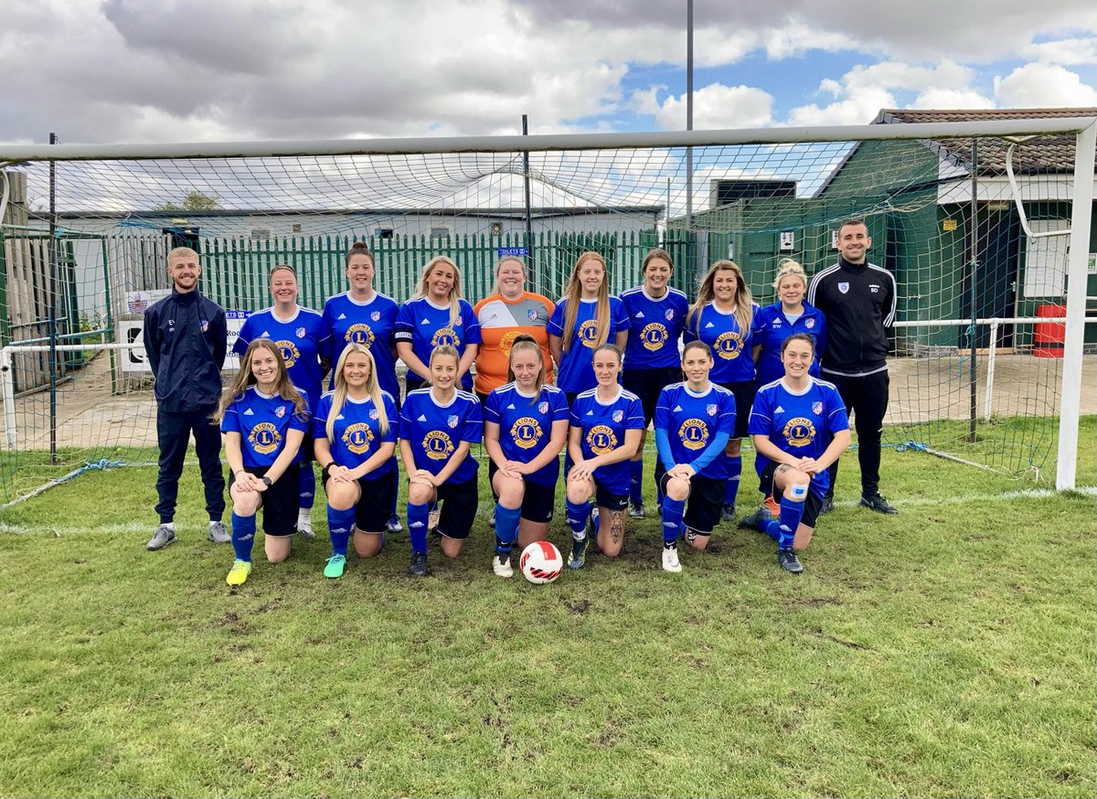 SwallownestLFC's tweet photo. New team photo on point ✔️

#swallfc #squadsquadsquad  #womensfootball @SHCFA https://t.co/CrbGbm2V4y