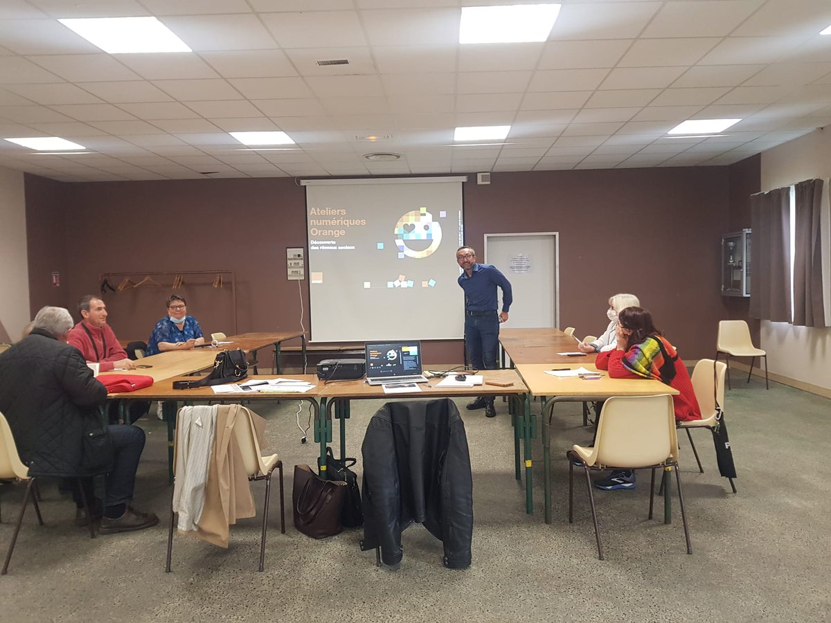 RichardArnaud60's tweet image. ❓Saviez-vous que des salariés volontaires @OrangeHDF animent des ateliers numériques gratuits?

➡️Pour celles et ceux qui ressentent le besoin d'être accompagnés

➡️En physique comme par ex dans l'#oise à Vignemont et bientôt #chantilly !
Ou à distance #BienVivreLeDigital