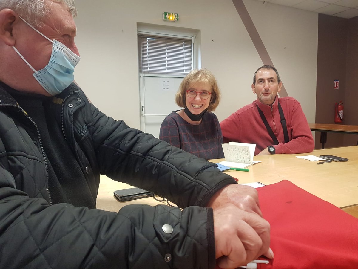 RichardArnaud60's tweet image. ❓Saviez-vous que des salariés volontaires @OrangeHDF animent des ateliers numériques gratuits?

➡️Pour celles et ceux qui ressentent le besoin d'être accompagnés

➡️En physique comme par ex dans l'#oise à Vignemont et bientôt #chantilly !
Ou à distance #BienVivreLeDigital