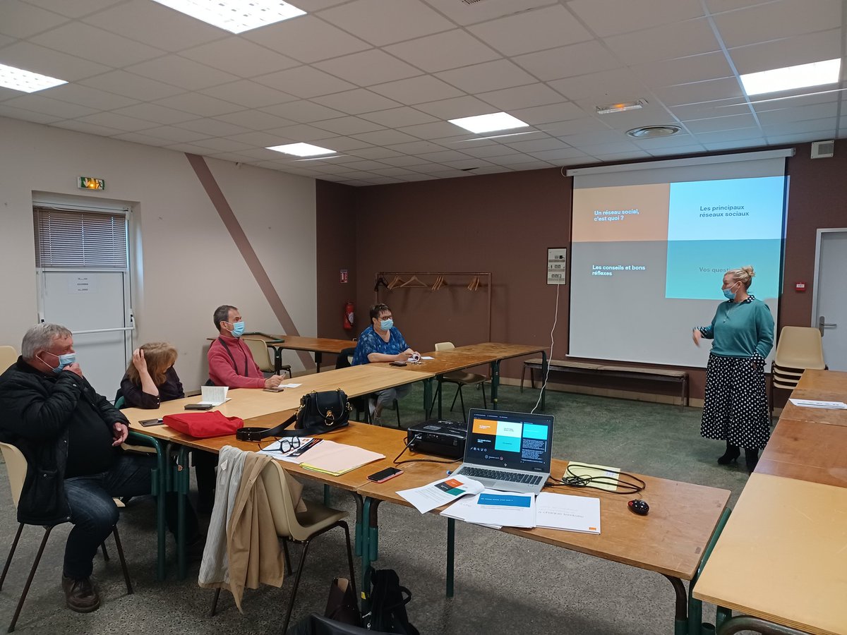 RichardArnaud60's tweet image. ❓Saviez-vous que des salariés volontaires @OrangeHDF animent des ateliers numériques gratuits?

➡️Pour celles et ceux qui ressentent le besoin d'être accompagnés

➡️En physique comme par ex dans l'#oise à Vignemont et bientôt #chantilly !
Ou à distance #BienVivreLeDigital