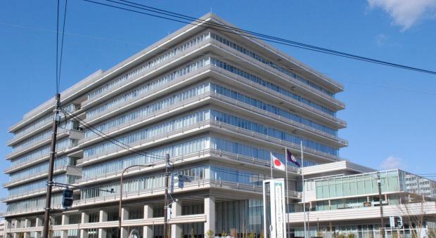 ラノベ4冊印税3万のニュースを見て羨ましがってる学生に現実を教えた 一冊で一年は食べられるお仕事であって欲しかった 作家の現実よ Togetter