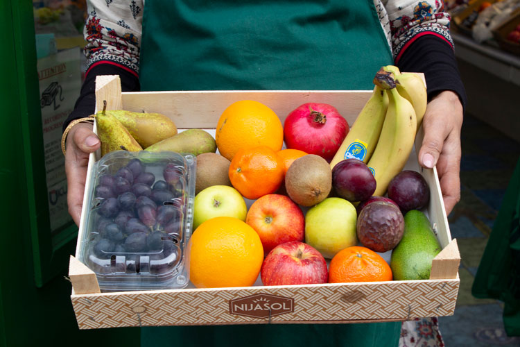 shoplocalo's tweet photo. Beat the #COP26 traffic jams and get your fresh produce delivered to your door 😁 with https://t.co/glHpJ35tqR . Ordering is quick, very simple and secure.

#glasgow #eathealthy #fruit #veg #fruitbox #vegbox #doorstepdelivery #fooddelivery #grocerydelivery #localshops #shoplocal https://t.co/f2VShjKLOe